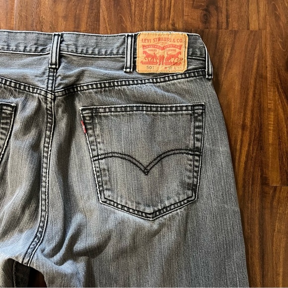 Levi’s 501 Straight Leg Faded Black Button Fly Jeans size 38 x 30 - Picture 9 of 9